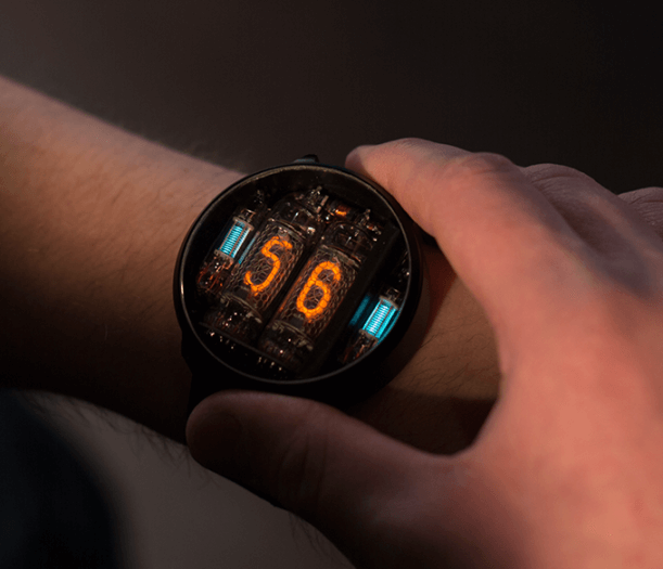 NIWA Nixie-Tube Steampunk-Smartwatch