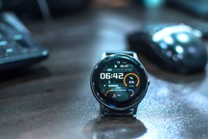 Brandneue wasserdichte Oukitel BT10 Smartwatch bietet 36 Tage Laufzeit